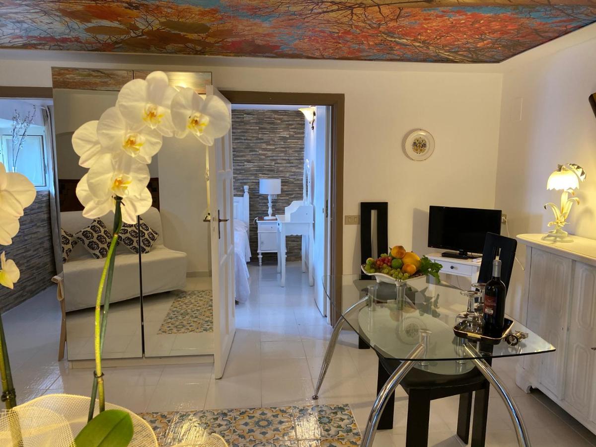 Villa Don Mimi Guarnaschelli La Dependace تاورمينا المظهر الخارجي الصورة