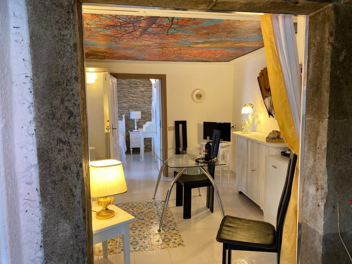 Villa Don Mimi Guarnaschelli La Dependace تاورمينا المظهر الخارجي الصورة