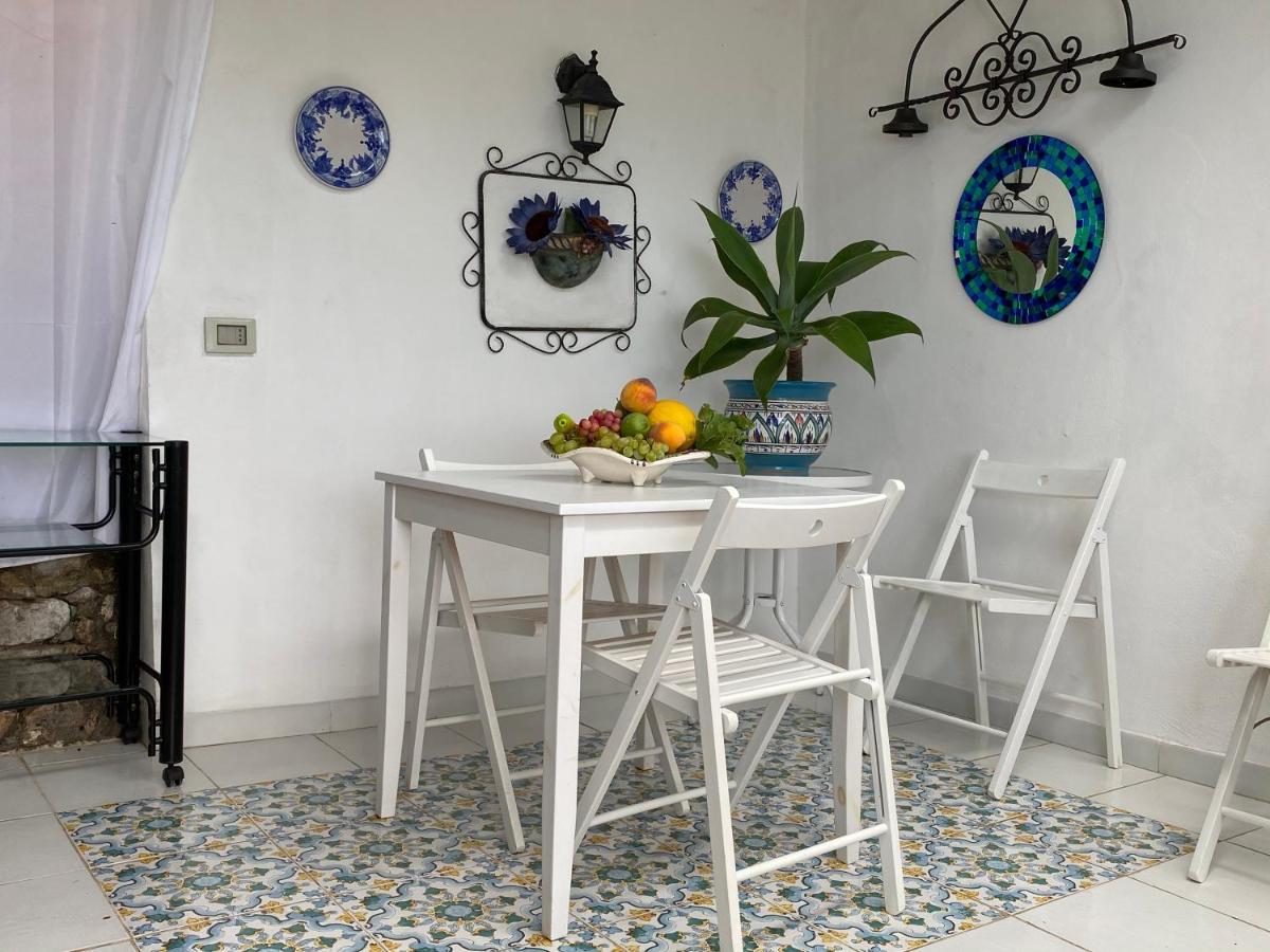 Villa Don Mimi Guarnaschelli La Dependace تاورمينا المظهر الخارجي الصورة